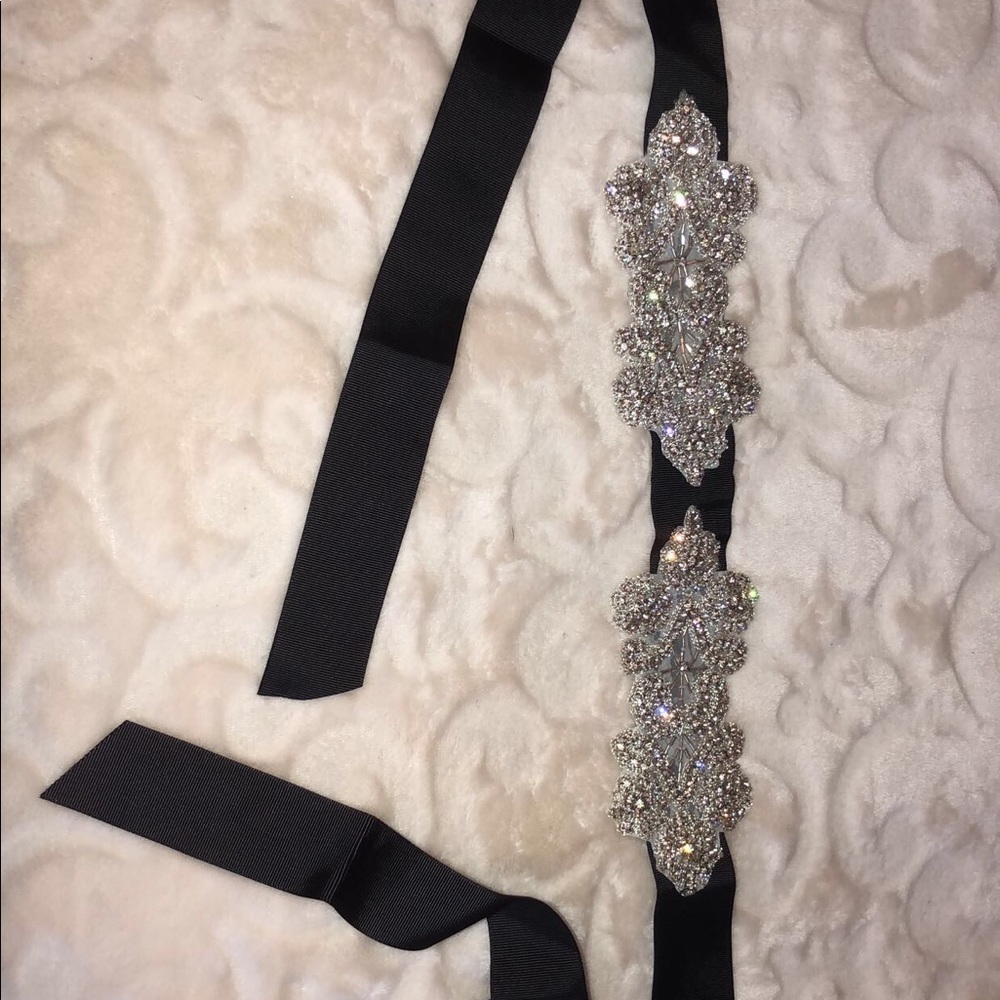 Beautiful Stones application belt